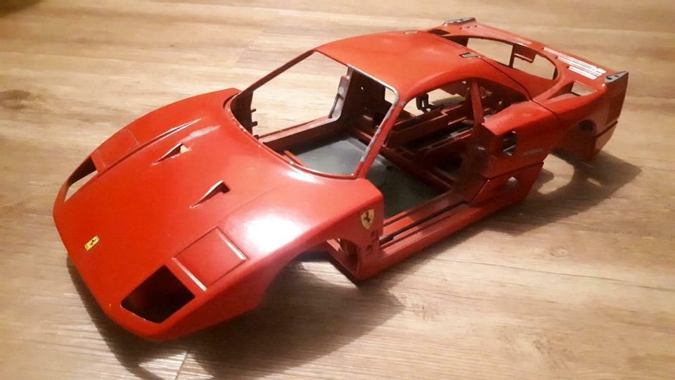 Ferrari F40 1:18 Modellauto Konvolut in Barsbüttel