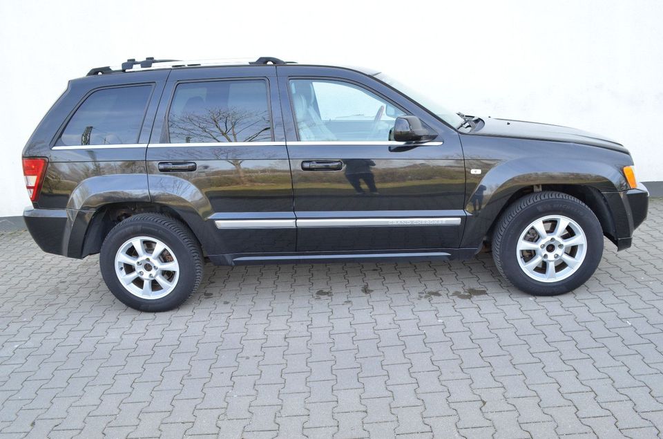 Jeep Grand Cherokee 3.0 CRD Overland*NAVI*LEDER*SITZH in München