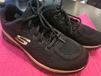 Skechers Sneakers Damen Gr. 41 schwarz-gold Berlin - Treptow Vorschau