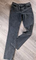 Modische Jeans in Größe 29 von Armani zu verkaufen Nordrhein-Westfalen - Olpe Vorschau