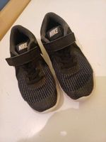 Nike Turnschuhe in schwarz Gr. 33 Nordrhein-Westfalen - Marl Vorschau