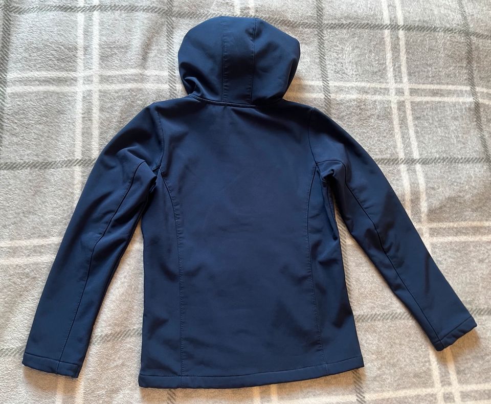 Softshelljacke Yigga Gr. 140 blau in Berlin