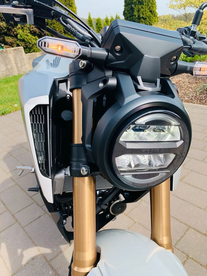 Honda CB 125r, NEUWERTIG, nur 1269 Km in Kirchsahr