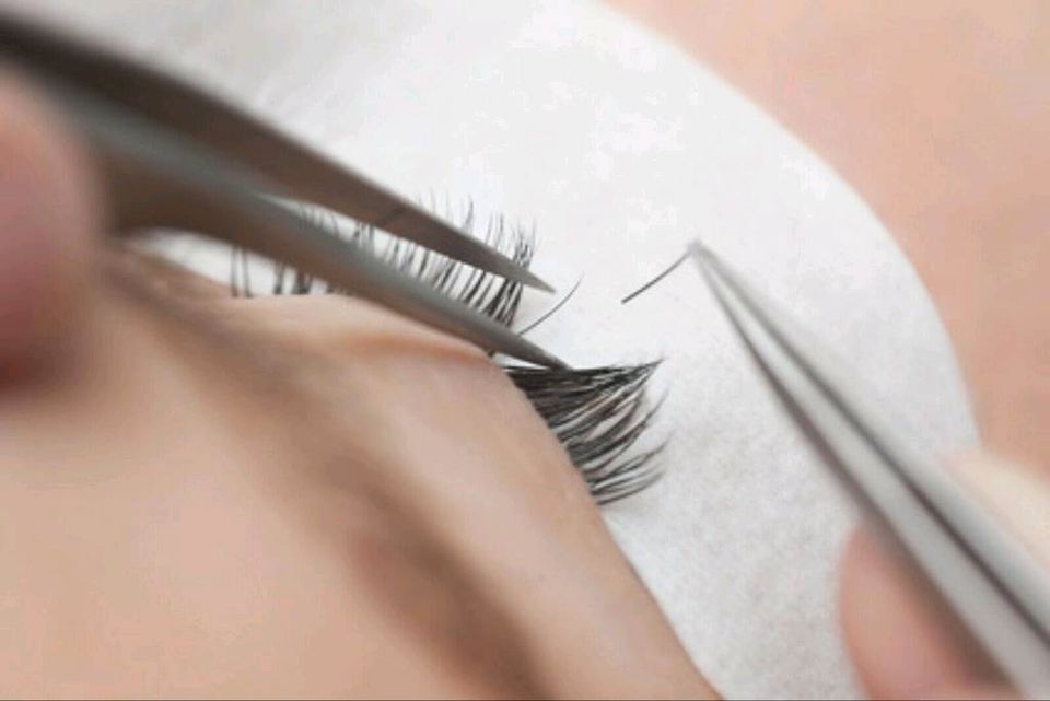 Schulung zert.gep. Wimpernstylist Lashstylist Wimpernverlängerung in Nürnberg (Mittelfr)