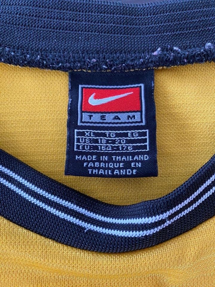 Nike T-Shirt Größe 164-176 mit kleineren Mängeln in Sankt Wolfgang