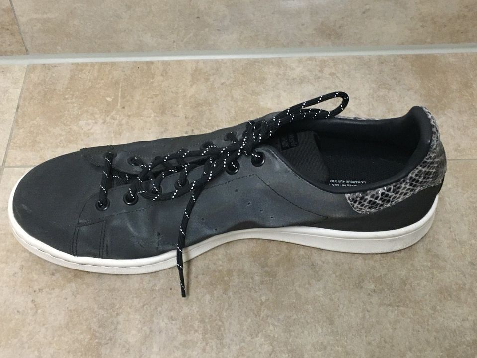 Adidas Herren Sneaker Grau Schwarz Gr. 46 2/3 Neuwertig in Düsseldorf