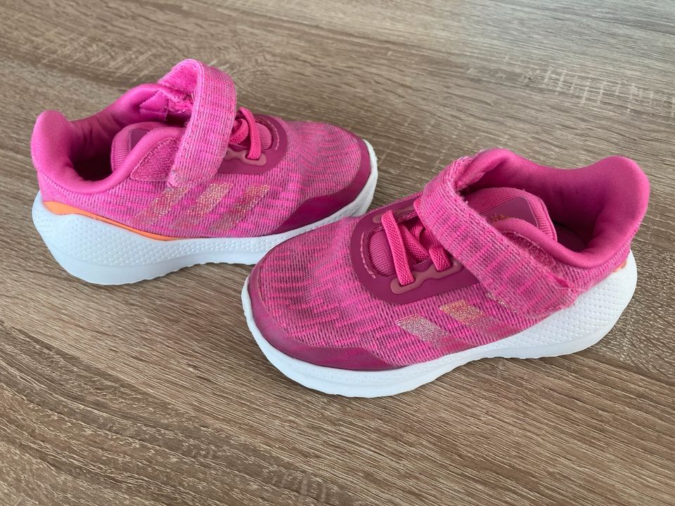 Sneaker Adidas Mädchen Gr. 23 pink in Aurich