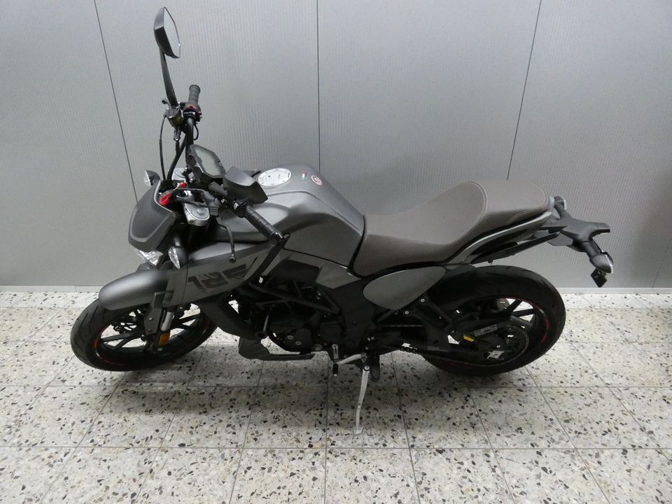 Gebrauchtfahrzeug MOTOBI DL 125 NAKED ABS MODELL 2023  GRAU in Lauingen a.d. Donau