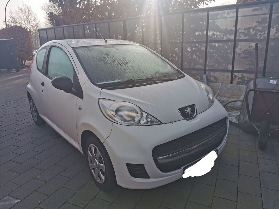 Peugeot 107 in Hamburg