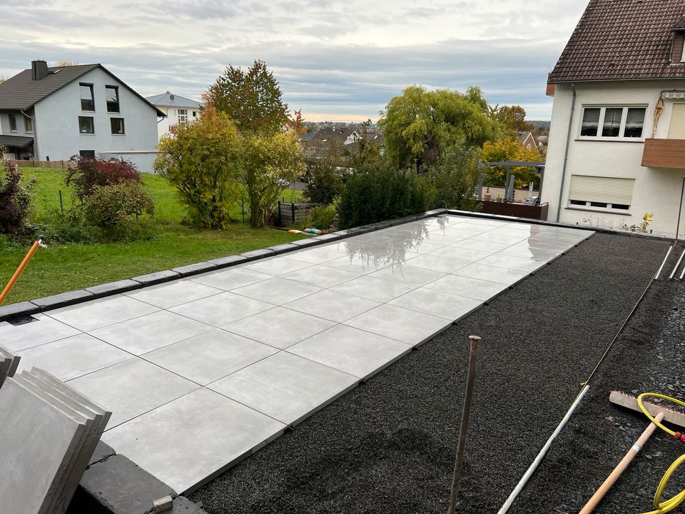 Gartenarbeit, Pflasterarbeiten, Terrassenbau, Baggerarbeit in Kassel