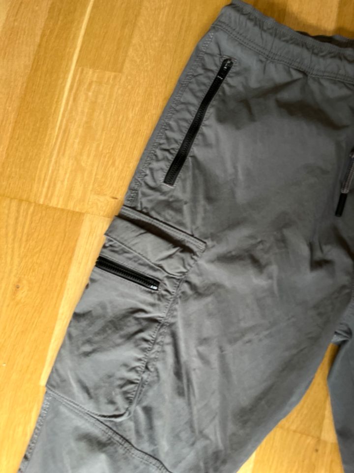 Hose Jungen Männer S outdoor Wandern dünn Funktion grau H&M in Germering