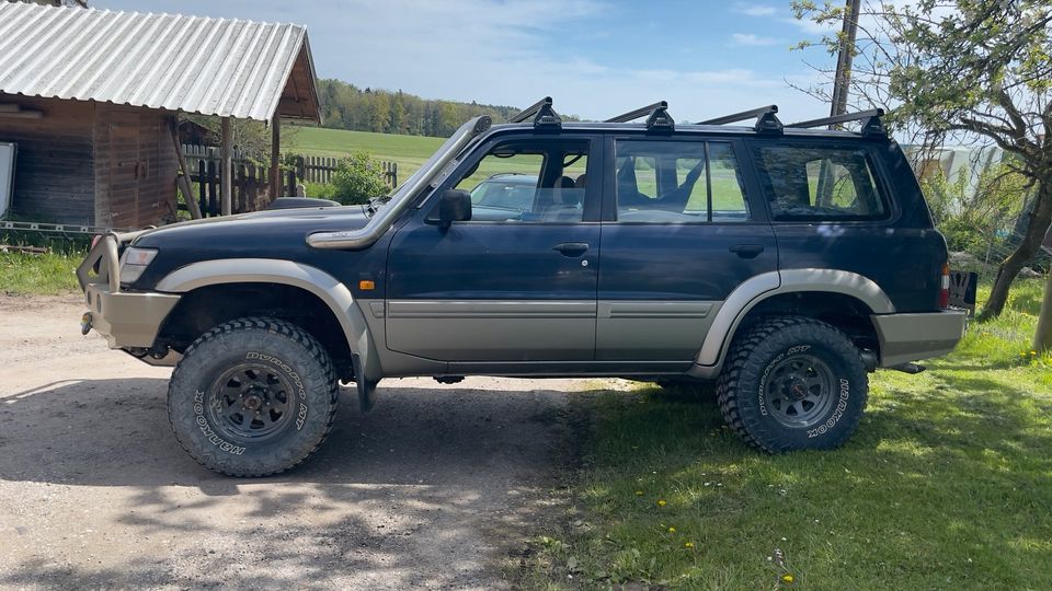 Nissan Patrol Y61 om606 in Tuntenhausen