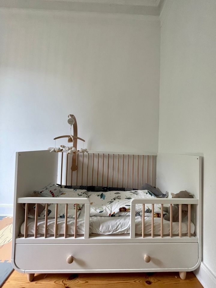 Myllra Ikea Baby-/ Kinderbett fast wie neu in Hamburg