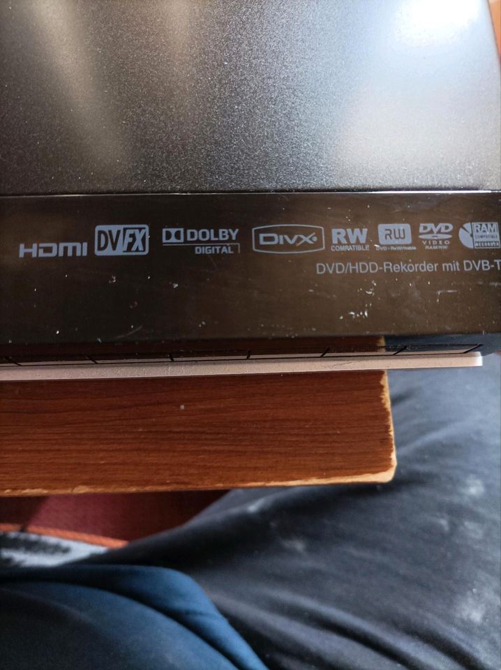 Tevion MD 83500 DVD/HDD Rekorder mit DVB-T in Aiglsbach