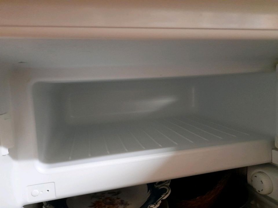 Freistehender Kühlschrank Marke Privileg in Bad Bevensen