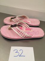 Tommy Hilfiger Sandalen Gr. 32 Flip Flops Badeschuhe neuwertig Bayern - Eggenfelden Vorschau