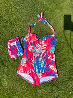Boden Badeanzug Damen Neckholder Gr 14 (40-42) Floral Blumen rot Niedersachsen - Stade Vorschau