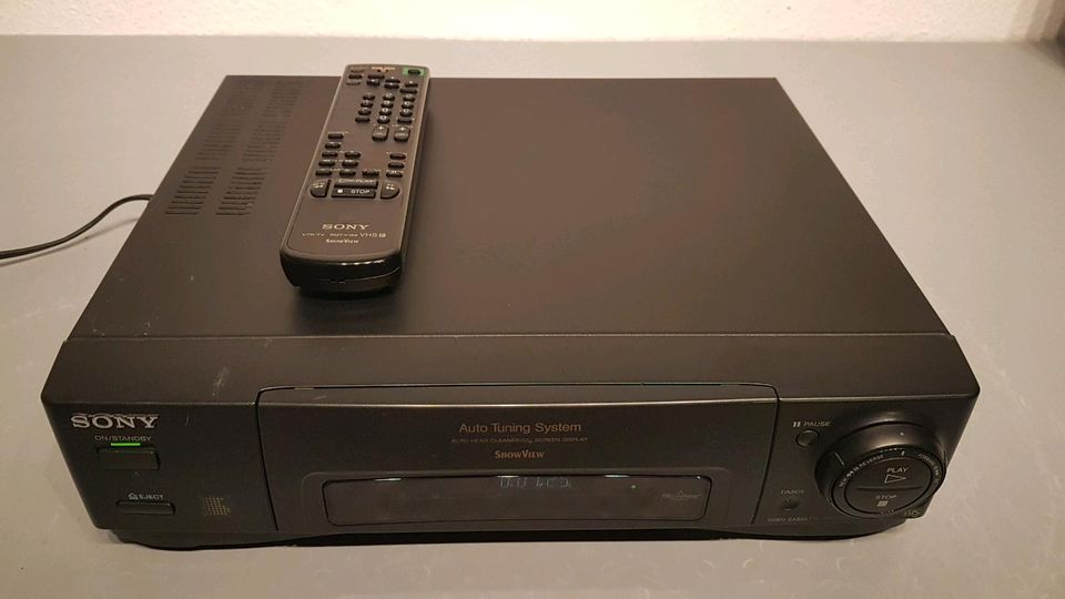 Sony SLV-E200VP Videorekorder VHS VCR mit Fb. tested in Mannheim