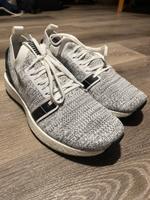Puma Herren NRGY Neko Engineer Knit Sneaker in Weiß, Größe 40,5 Kr. Dachau - Dachau Vorschau