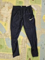 Nike Kinder Jogginghose Trainingshose marine Hose Gr. 152 Bayern - Ensdorf Vorschau