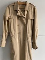 Trenchcoat von Lacoste Niedersachsen - Norden Vorschau
