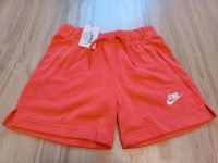 Nike Mädchen xl Sporthose sweat short 158 164 neu Thüringen - Eisenach Vorschau