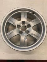 Audi A5 Alufelge 7.5x17 ET28 8T0601025B Nordrhein-Westfalen - Bergkamen Vorschau