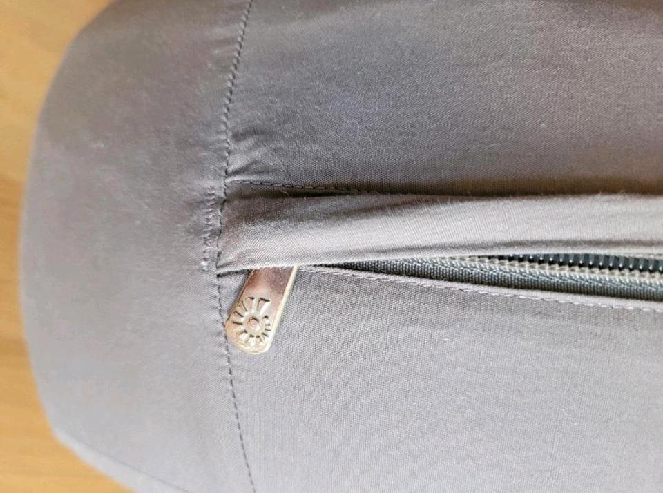 Ergobaby Stillkissen Nursing Pillow flauschig ergonomisch in Karlshuld