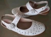 Neuw. - Schöne & festliche Leder-Sandalen (v.medicus), Gr.39,5/40 Hessen - Grebenhain Vorschau