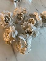 Rose * Blumen * Perlen * weiß * creme * Hochzeitsdeko * gold München - Moosach Vorschau