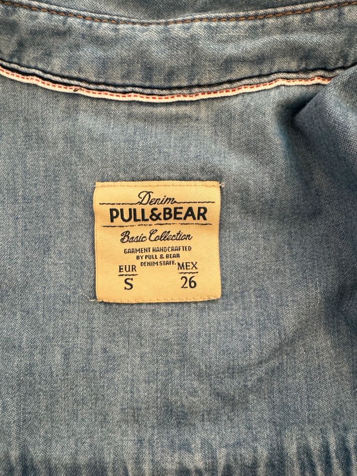 Pull&Bear Hell Blaue Jeansbluse langarm in Bremen