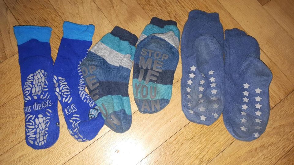 Gr 33-36 Stoppersocken Socken Anti Rutsch Strümpfe in Berlin - Steglitz |  eBay Kleinanzeigen ist jetzt Kleinanzeigen