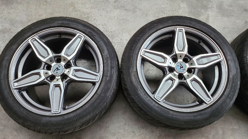 4x Alufelge mit Reifen R3 Wheels in Leipzig