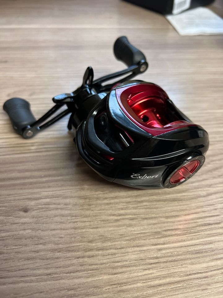 Baitcaster Exbert YL300 Angelrolle in Unna