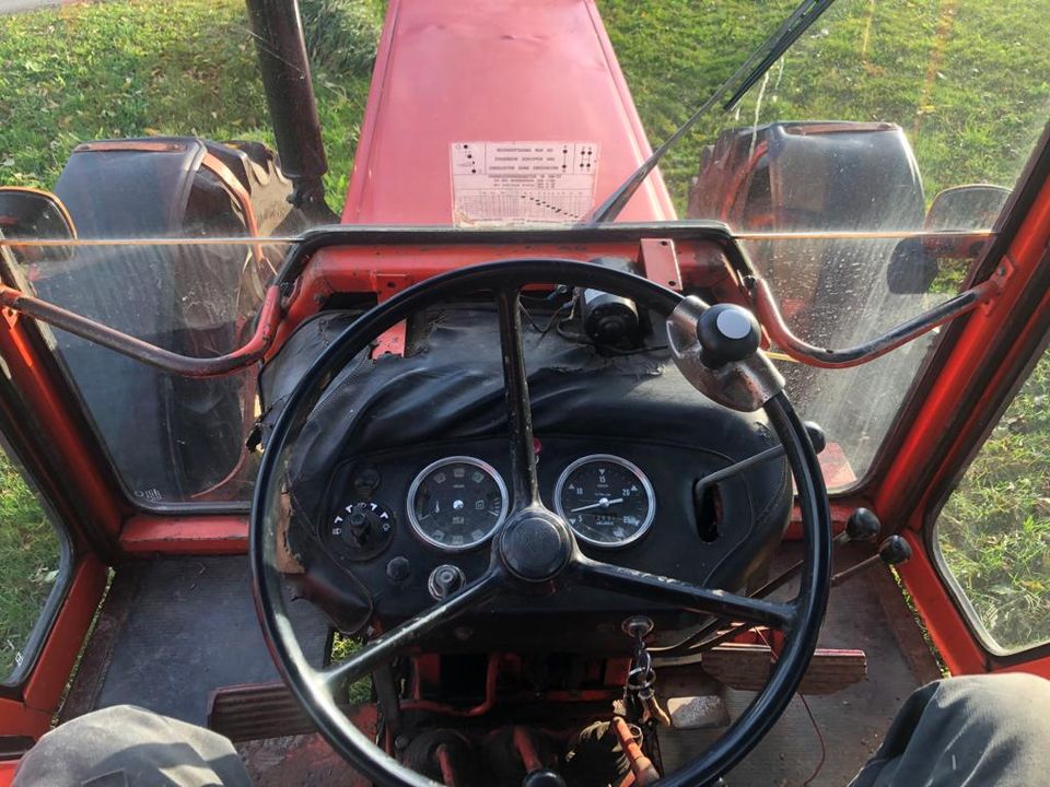 Renault Allrad Traktor 751-4 in Fellheim