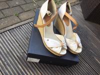 Tommy Hilfiger Schuhe Gr.41 Sachsen - Chemnitz Vorschau