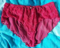 roter Slip mit silberfarbenem Herzchen, Gr. M, von Okay Niedersachsen - Oldenburg Vorschau