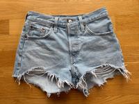 Levis Original Shorts 501 Damen Kurze Jeans Größe 36 blau Bayern - Fürstenfeldbruck Vorschau