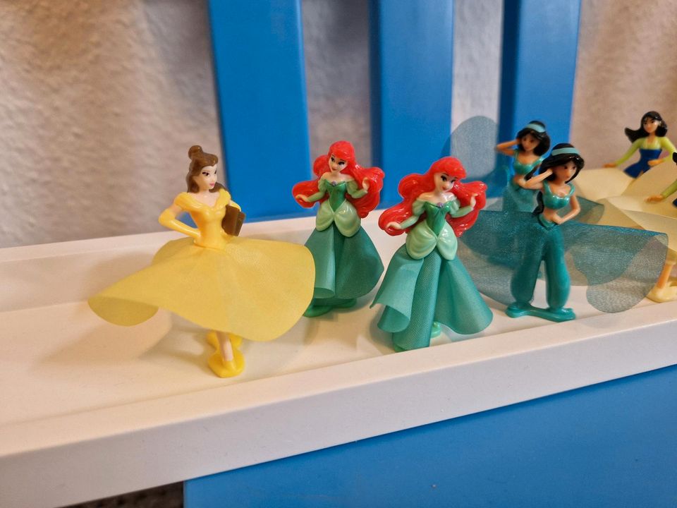 Kinder Überraschungs Ei Figuren Disney Princess Frozen in Dummerstorf