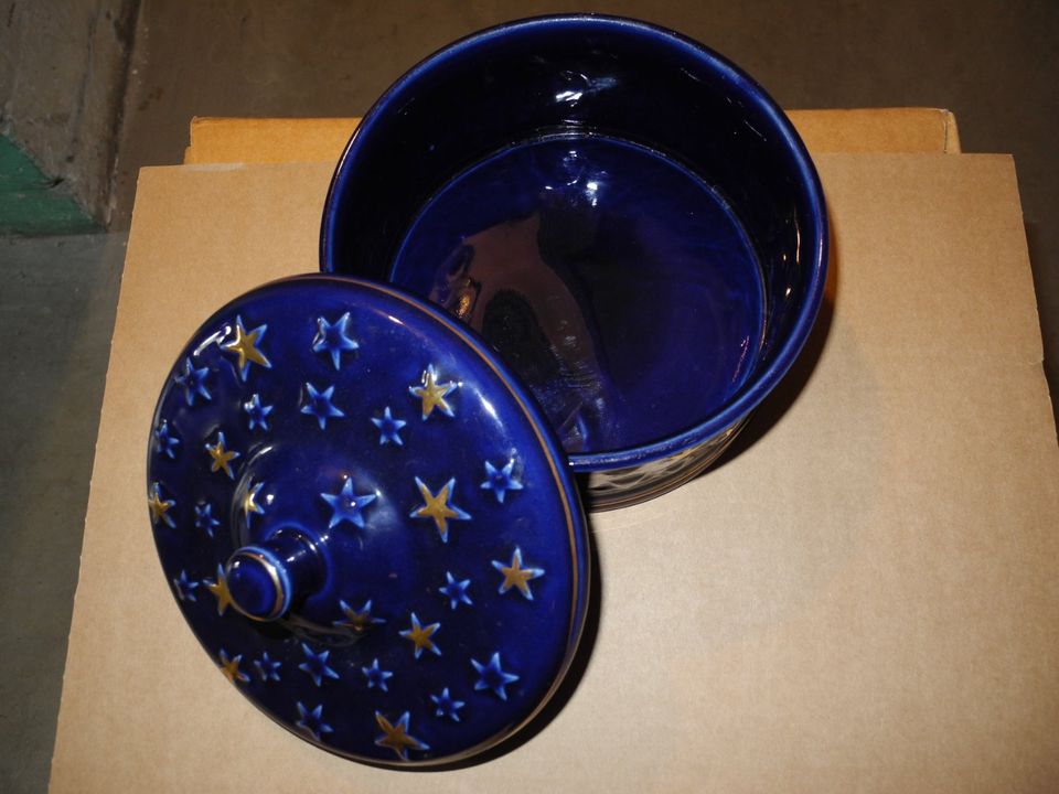 Keramikdose blau und gold, Bonbonnière, Weihnachtsdose,  wie NEU in Bremen