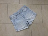 H&M Damen Mädchen Jeansshorts hellblau Gr. 38 Hessen - Wolfhagen  Vorschau