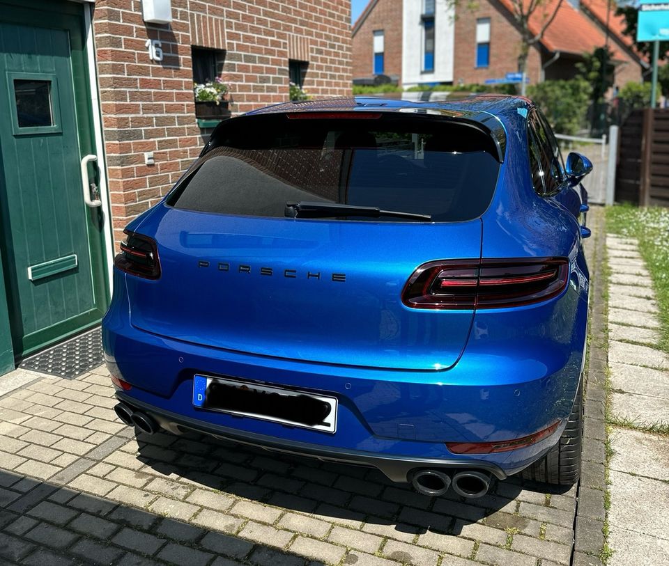 Porsche Macan GTS Chrono Approved StandH 360 AHK Keyless SAGA in Braschwitz