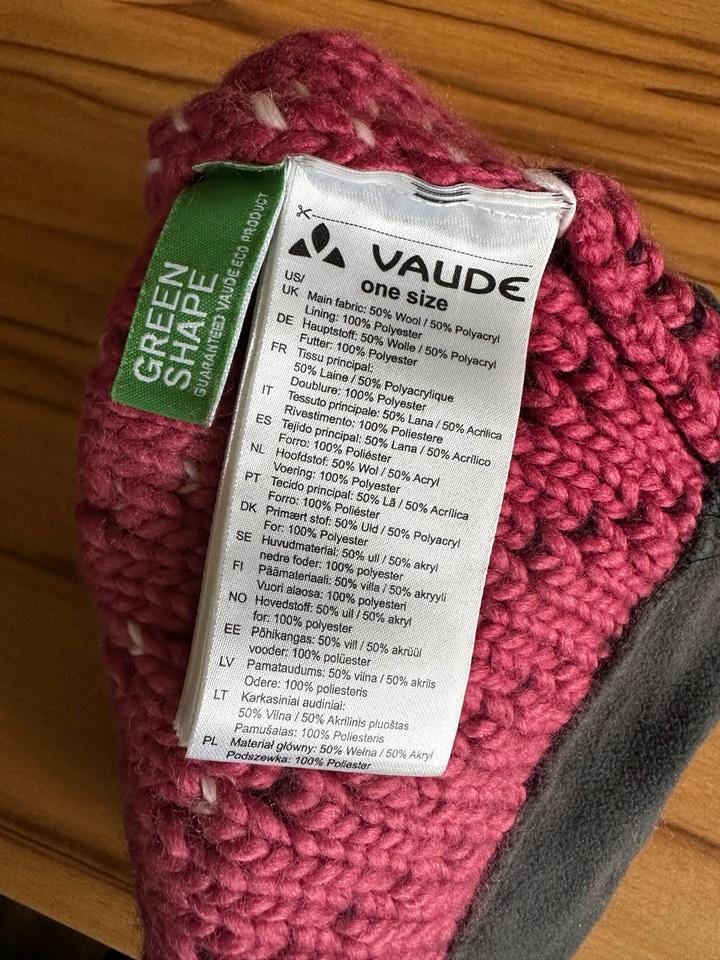 Wintermütze Strick Bommel Vaude pink/Beere/lila/rosa Vlies in Radeburg