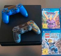 PS 4 mit 2 Controllern und 2 Spielen Baden-Württemberg - Süßen Vorschau