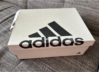 Adidas-Schuhe für Damen in weiß/ mit goldenen Streifen Thüringen - Mühlhausen Vorschau