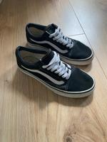 Vans Old Skool Unisex Schuhe/Sneaker, Größe 40, schwarz Niedersachsen - Braunschweig Vorschau