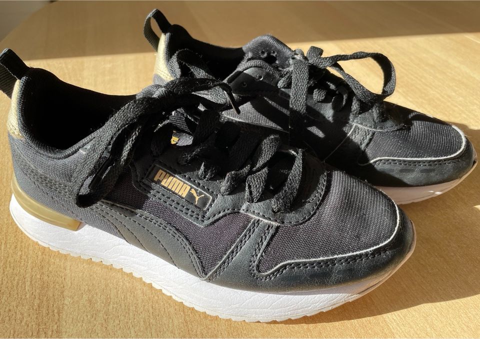 Puma metallic schwarz-gold 37 Sneaker in Magdeburg