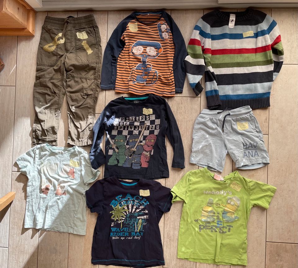 Langarm-Shirts, T-Shirts, (kurze) Hosen Gr. 110 / 116 in Weinbergen