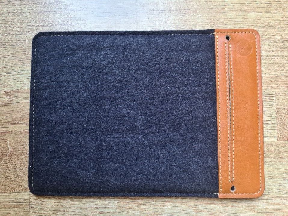 KANCHA Leder Wollfilz Tablet Hülle Cover Sleeve "Naked" in Brilon