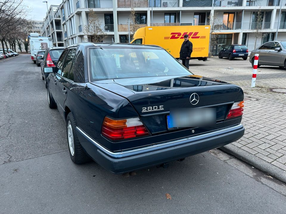 Mercedes 280E Top Zustand in Bonn